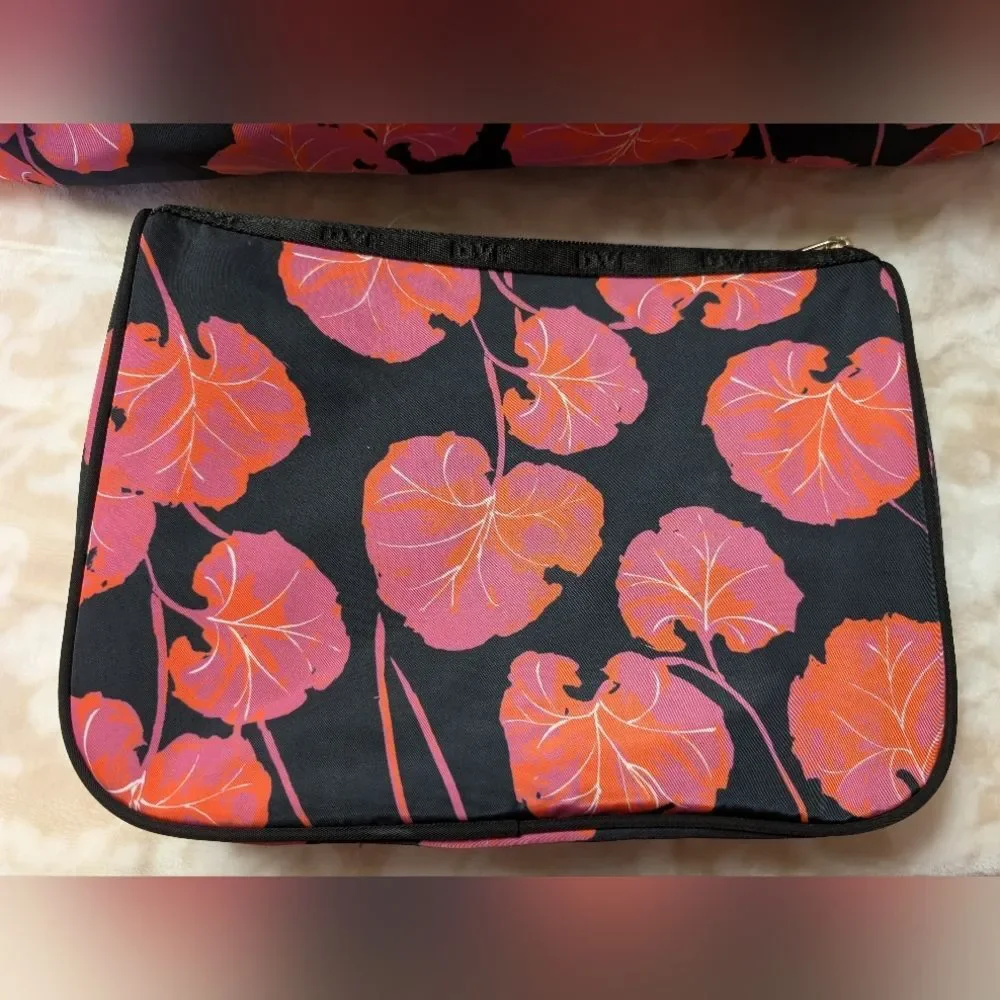 Diane von Furstenberg DVF Geranium Leaf Weekender Travel Bag Pouch Set NWOT